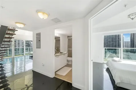 41 SE 5th Street Miami FL 33131