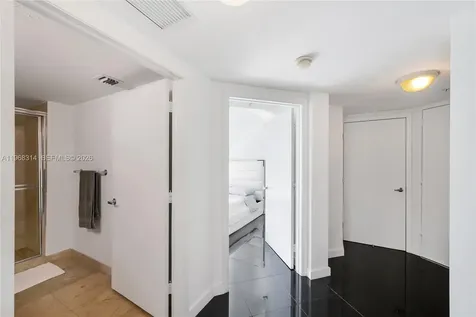 41 SE 5th Street Miami FL 33131
