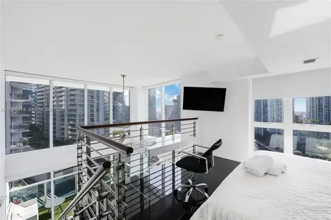 41 SE 5th Street Miami FL 33131