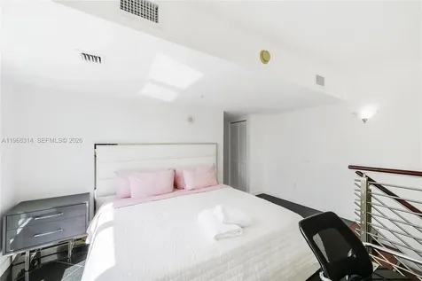 41 SE 5th Street Miami FL 33131