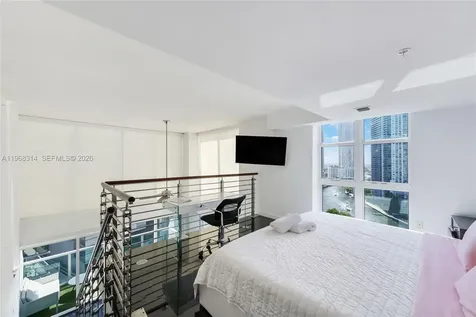 41 SE 5th Street Miami FL 33131