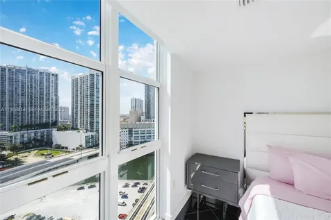 41 SE 5th Street Miami FL 33131