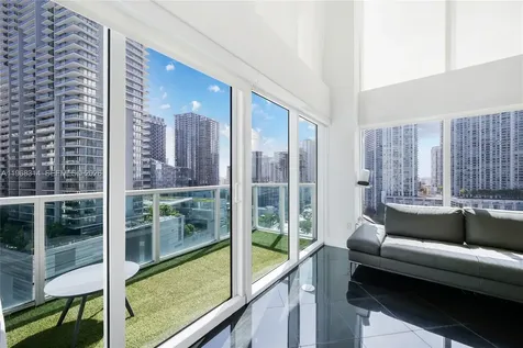 41 SE 5th Street Miami FL 33131