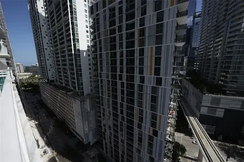 41 SE 5th Street Miami FL 33131