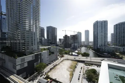 41 SE 5th Street Miami FL 33131