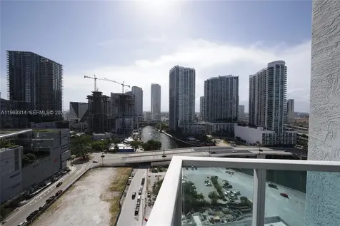 41 SE 5th Street Miami FL 33131