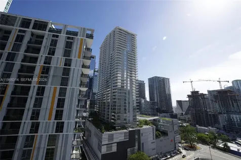41 SE 5th Street Miami FL 33131