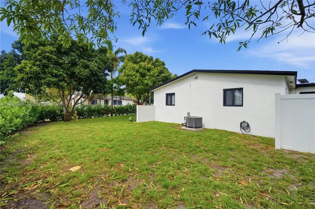 7491 Raleigh Street Hollywood FL 33024