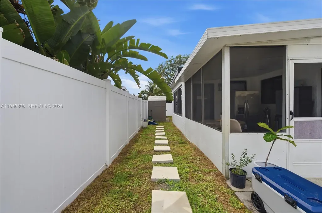 7491 Raleigh Street Hollywood FL 33024