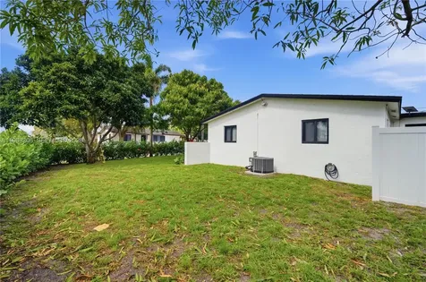 7491 Raleigh Street Hollywood FL 33024