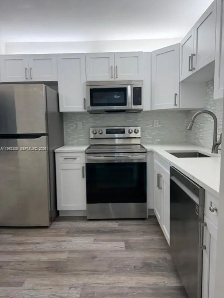 9370 SW 8th Street Boca Raton FL 33428