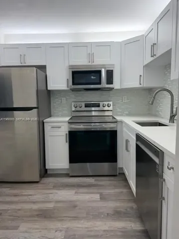 9370 SW 8th Street Boca Raton FL 33428