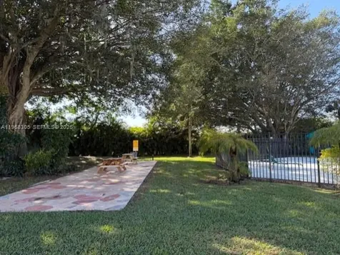 9370 SW 8th Street Boca Raton FL 33428