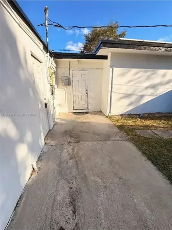 36 Miami Gardens Road West Park FL 33023