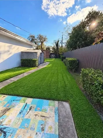 36 Miami Gardens Road West Park FL 33023