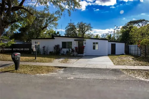 36 Miami Gardens Road West Park FL 33023