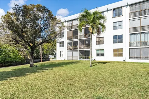 112 Royal Park Drive Oakland Park FL 33309