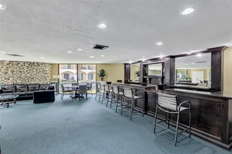 112 Royal Park Drive Oakland Park FL 33309