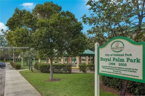 112 Royal Park Drive Oakland Park FL 33309