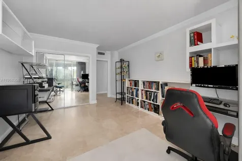 900 Bay Drive Miami Beach FL 33141