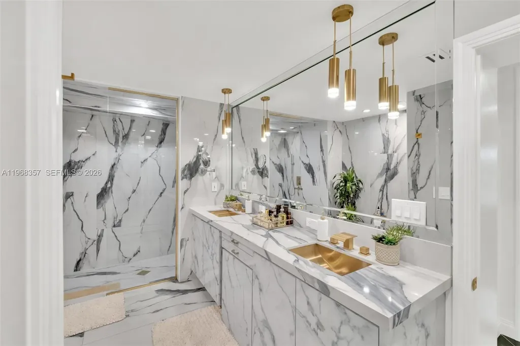 726 NE 17th Way Fort Lauderdale FL 33304