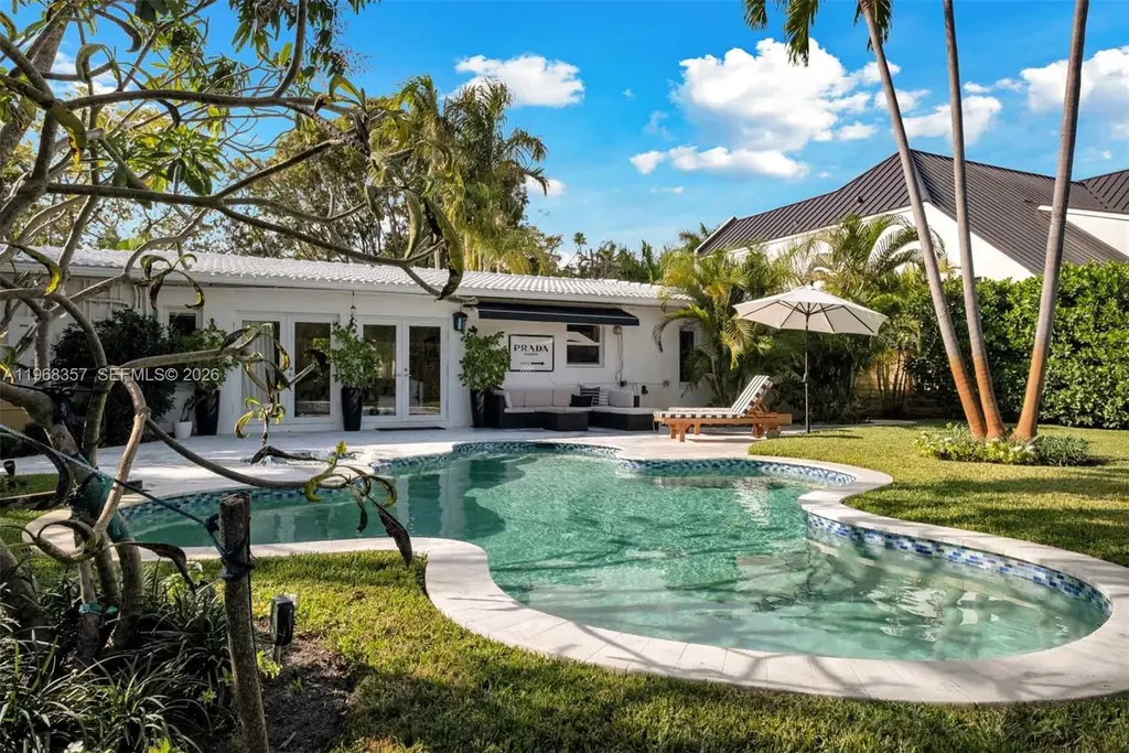 726 NE 17th Way Fort Lauderdale FL 33304