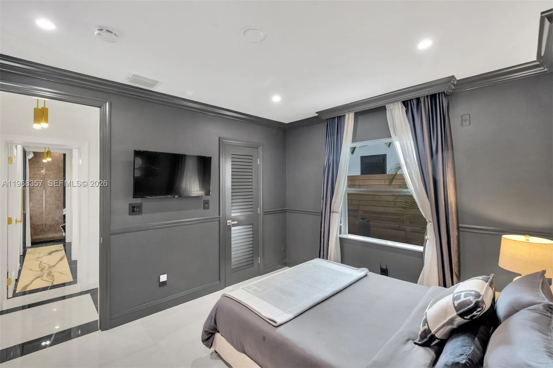 726 NE 17th Way Fort Lauderdale FL 33304