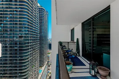 999 SW 1st Avenue Miami FL 33130
