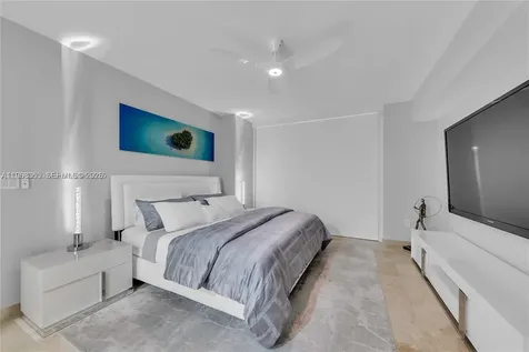 1830 S Ocean Drive (the Best) Hallandale Beach FL 33009