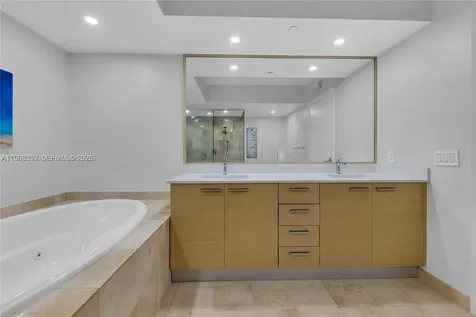 1830 S Ocean Drive (the Best) Hallandale Beach FL 33009