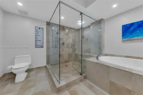 1830 S Ocean Drive (the Best) Hallandale Beach FL 33009