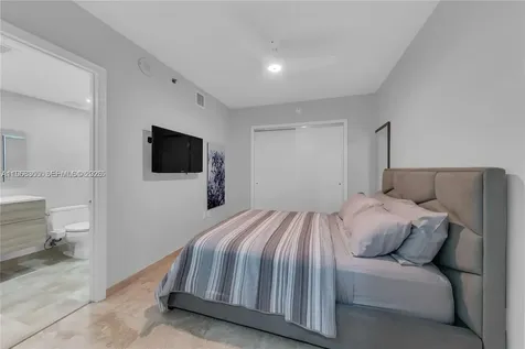 1830 S Ocean Drive (the Best) Hallandale Beach FL 33009