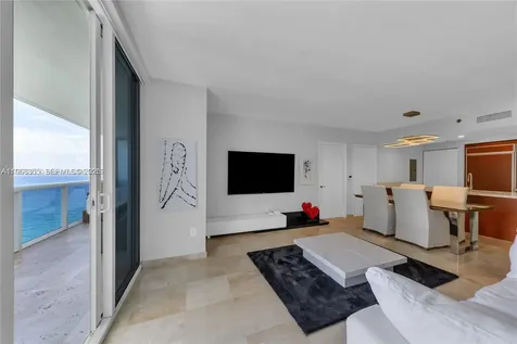 1830 S Ocean Drive (the Best) Hallandale Beach FL 33009