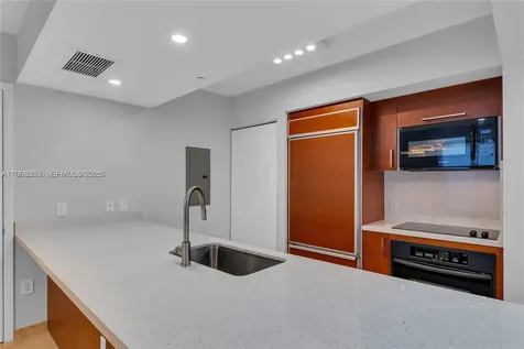 1830 S Ocean Drive (the Best) Hallandale Beach FL 33009