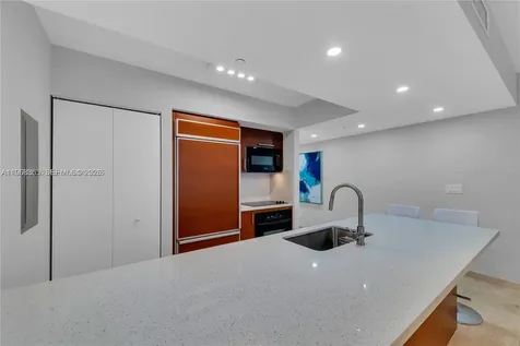 1830 S Ocean Drive (the Best) Hallandale Beach FL 33009