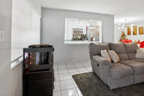 20311 NE 2nd Avenue Miami FL 33179