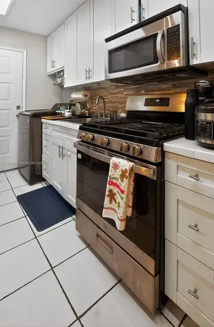 20311 NE 2nd Avenue Miami FL 33179