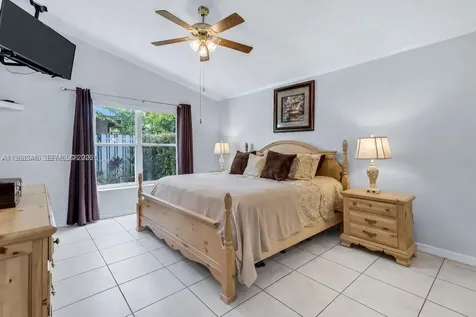 1391 SW 181st Avenue Pembroke Pines FL 33029