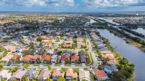1391 SW 181st Avenue Pembroke Pines FL 33029