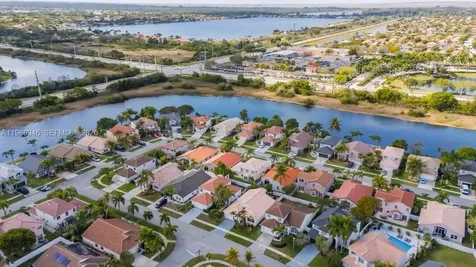 1391 SW 181st Avenue Pembroke Pines FL 33029