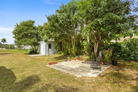 25900 SW 182nd Avenue Homestead FL 33031