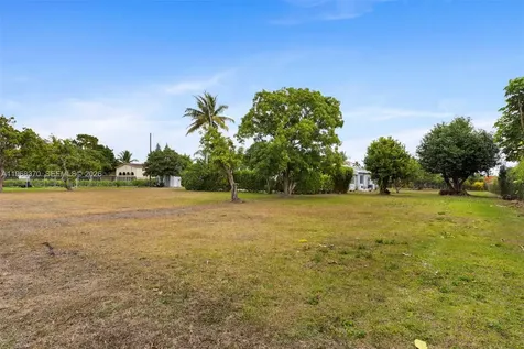 25900 SW 182nd Avenue Homestead FL 33031