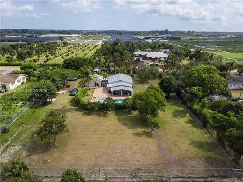 25900 SW 182nd Avenue Homestead FL 33031