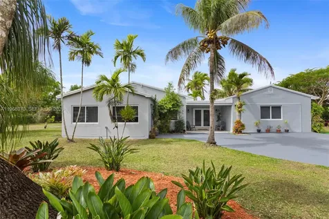25900 SW 182nd Avenue Homestead FL 33031