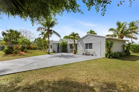 25900 SW 182nd Avenue Homestead FL 33031