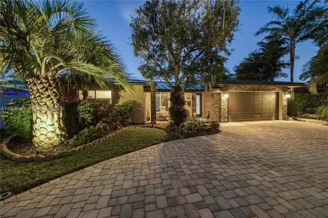 291 SE 5th Terrace Pompano Beach FL 33060
