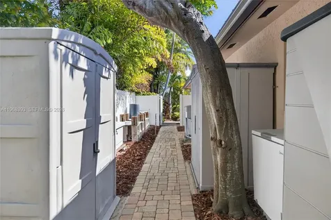 291 SE 5th Terrace Pompano Beach FL 33060