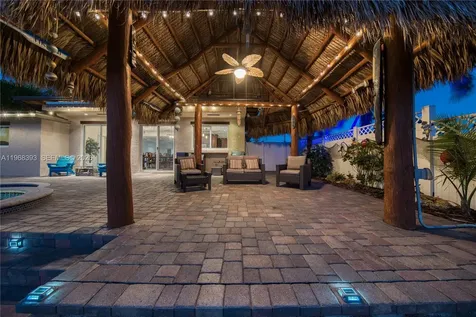 291 SE 5th Terrace Pompano Beach FL 33060