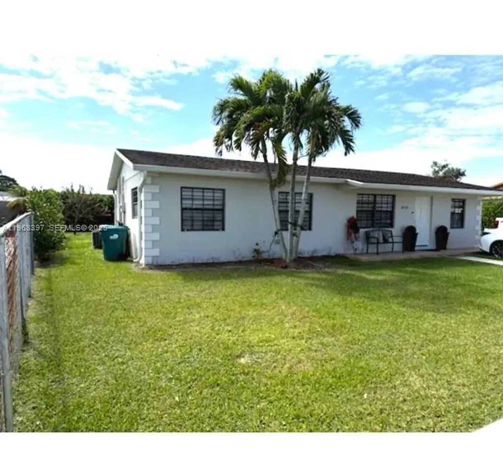 10752 SW 141st Lane Miami FL 33176
