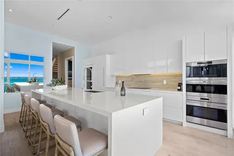 102 24th Street Miami Beach FL 33139